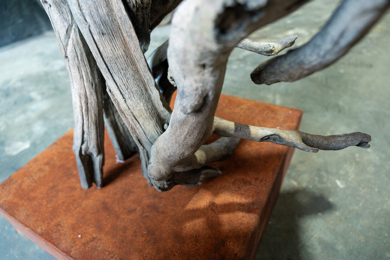 Heather Jansch Sculpture "Madrugada" signature