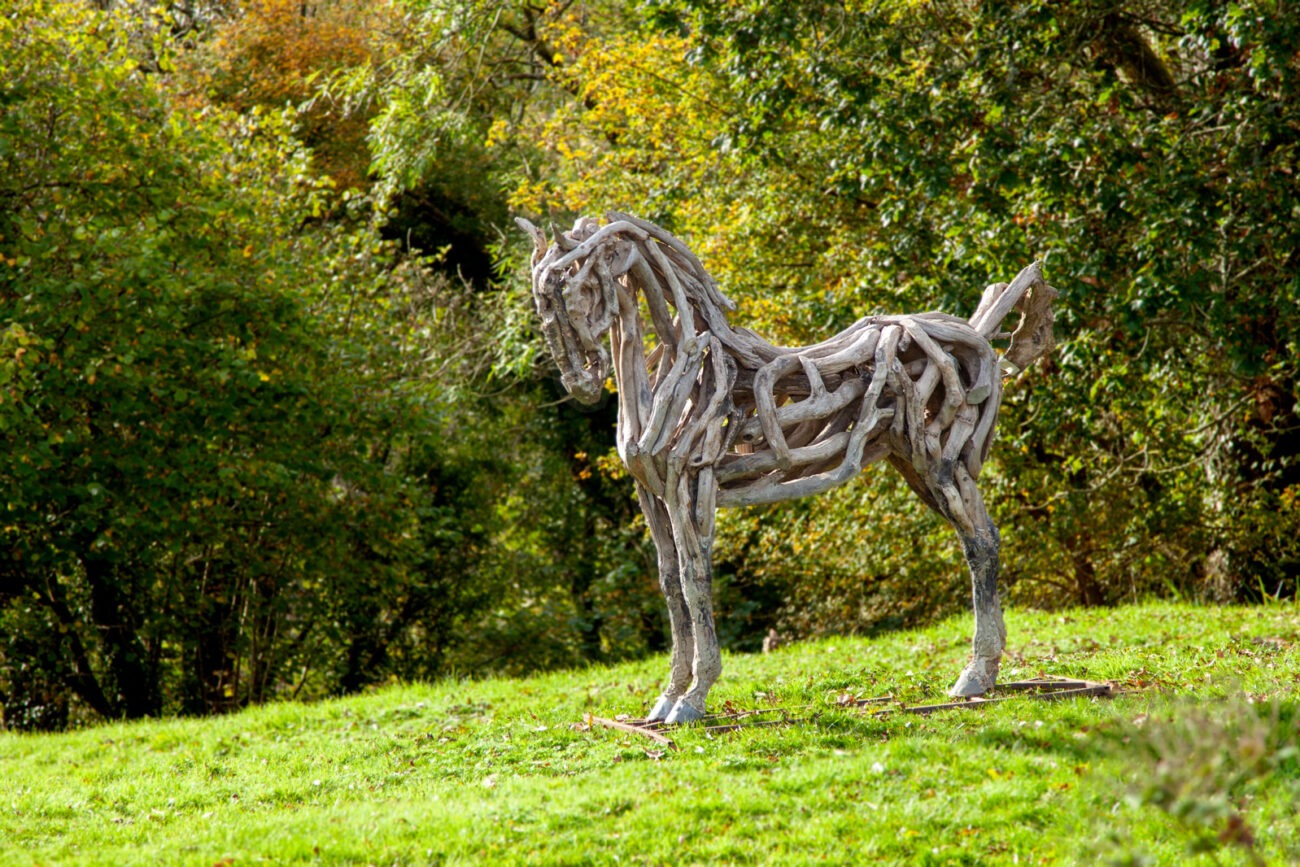 Resolute-Sculpture-Heather-Jansch